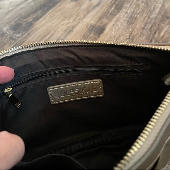 Jules Kae gold shoulder bag NWT - Picture 5 of 7